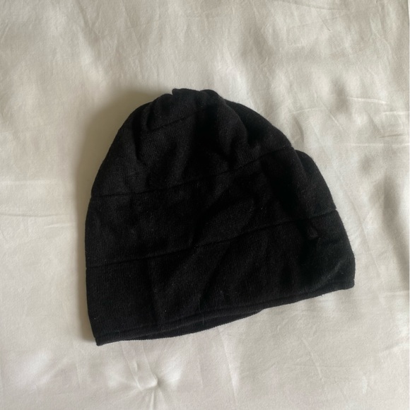 UGG beanie - Picture 1 of 4